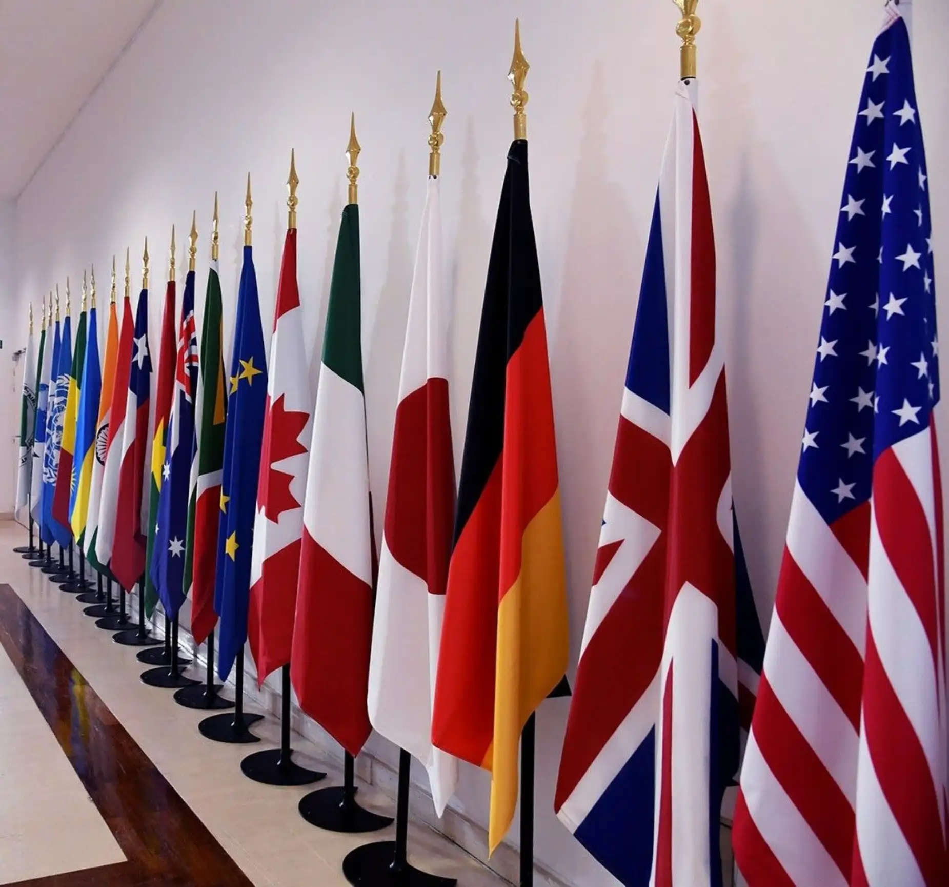 Indoor and Floor Flag Standing Pole with Flag fabric - Image 2